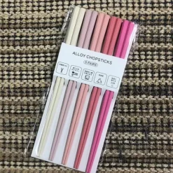 Bestik>5 par ottekantede sushi spisepinde japansk stil spidse spisepinde sæt modefarvede PET plastik spisepinde G