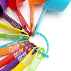 12 stk. spiseskefulde målebægersæt plastik PP gradueret måleske til konditori køkken bageværktøj Clearance