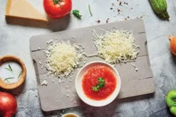 Mandolin- & Rivejern>Borner Powerline rivejern Grøntsags rivejern Frugt rivejern Oste rivejern Chokolade rivejern Ingefær udstikker Brødkrummer