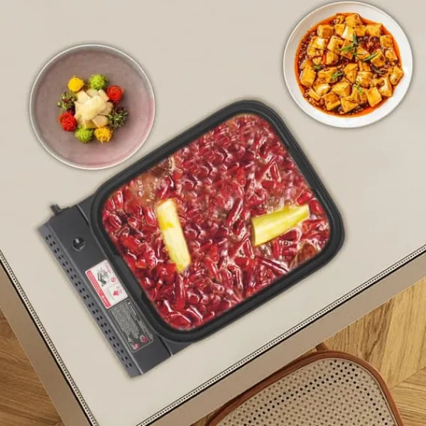 Bærbar gasgrill og campingkomfur - Butan - 2,1 kW - Piezo-tænding - Grillpande med låg 37×30×3,5 cm - Butan gasdåse ikke inkluderet - Sort Hot