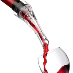 Vinluftere>Bærbar vinbelufter hælder monteres på enhver vinflaske