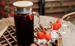 Glaskande med bambuslåg WILMAX høj 1,5L til drikkevarer, vand, juice Discount