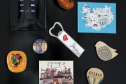 Haflinger Fohlen - oplukker med hest, personlig køleskabsåbner, unik gave til en mand fra Art-Dog