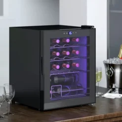 Vinkøleskabe>HOMCOM Fritstående Vinkøleskab til 16 flasker, Sort Metal, Touchskærm, Glasdør