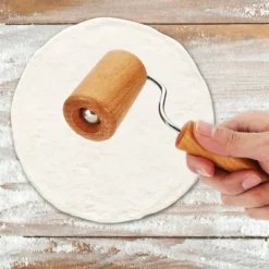 Kagerulle til wienerbrød og pizzabager i træ Køkkenredskaber