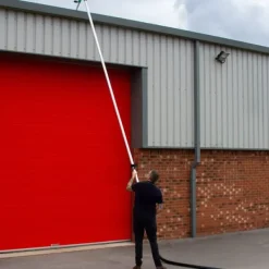 MaxBlast Tagrenderengøringskit 90L (5 m slange) | Vådt- og Tørtstøvsuger 3000W | 6 teleskoprør 1,2–7,2 m | Udskiftelige mundstykker | 4K-kamera med Outlet