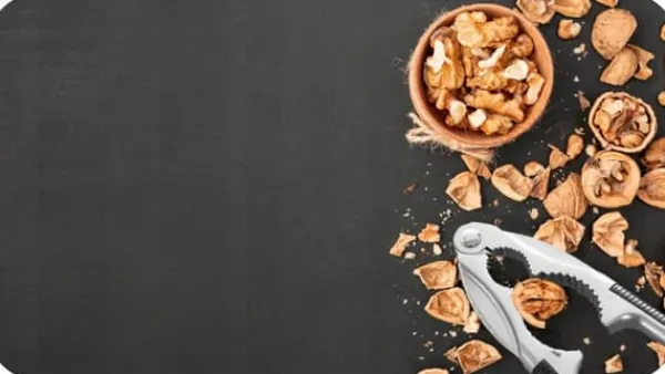 NØDDEKNÆKKER STÆRKT FAST STOFF Hot