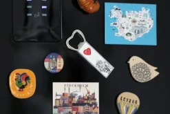 Norsk skov - oplukker med kat, personlig køleskabsåbner, unik gave til en mand fra Art-Dog Outlet