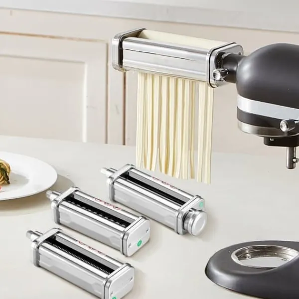 Pastamaskiner>Pastatilbehør til KitchenAid Stand Mixer - rustfrit stål rullesæt med justerbare tykkelser, inkl. Spaghetti- og Fettuccineskærer, 3 dele.
