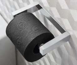 Renova sort parfumeret toiletpapir 16,1 m 3-lags 140 ark 6 ruller Clearance