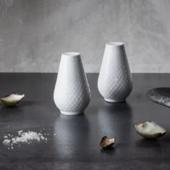Salt- & Peberstrøere>Rhombe Salt and Pepper Shakers, H 7cm - Lyngby Porcelæn