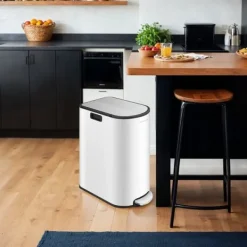 2-rums affaldssorteringssystem, Cloud White-metallic sølv, 49 x 29 x 64 cm (L x B x H) Totalhøjde (med åbent låg): 77 cm Mål på 20-liters inderspan 1 | CDON Discount