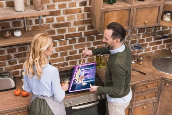 SKÆREBRÆT I GLAS 52x40 ABSTRAKTION Outlet