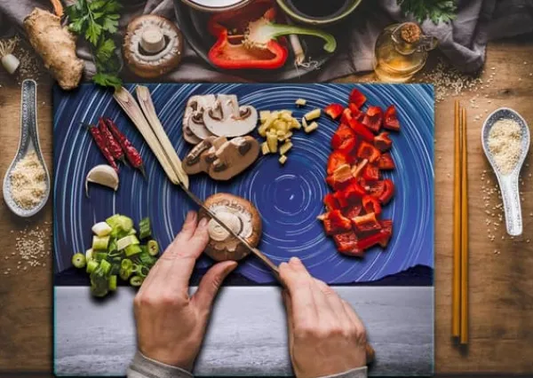 SKÆREBRÆT I GLAS 52x40 COSMOS New