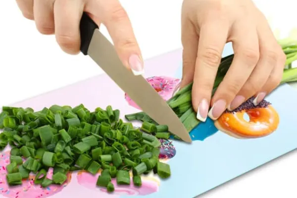 Skeer & Skovle>SKÆREBRÆT I GLAS 52x30 DONUTS