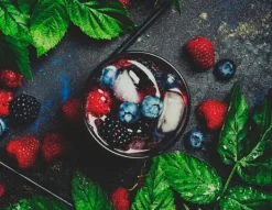 Mad- & Drikkeskabeloner>SKÆREBRÆT I GLAS 52x40 FRUGT