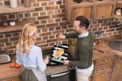 SKÆREBRÆT I GLAS 52x30 KAFFE Discount