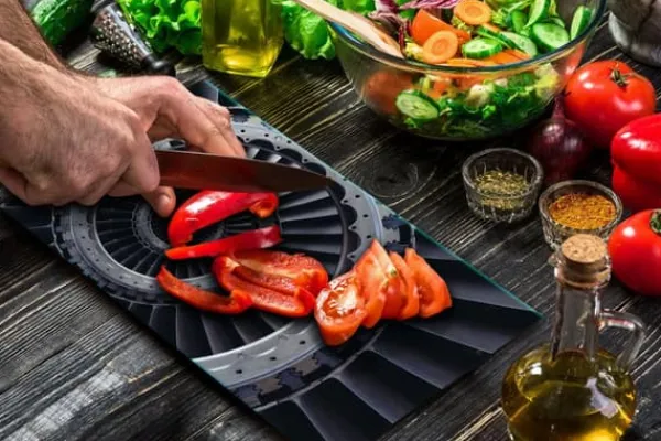 SKÆREBRÆT I GLAS 52X30 SORT Best