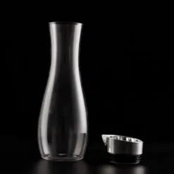 Transparent akryl juicekanna med lock - 1,2L kapacitet