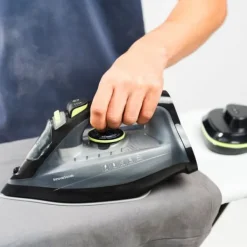 Find Dit Strygejern Her>Trådløst 2-i-1-dampstrygejern Stiron InnovaGoods 2400 W 20-30 g/min