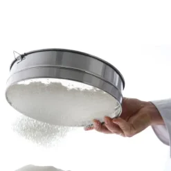 Tæt bagersigte til sigtning af mel. 407 mm stål - Hendi 637838 Sale