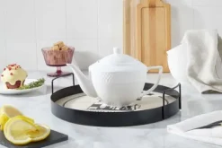 Wilmax tekande i hvidt porcelæn 900 ml – klassisk kande med låg, opvaskemaskinesikker og egnet til mikroovn Best