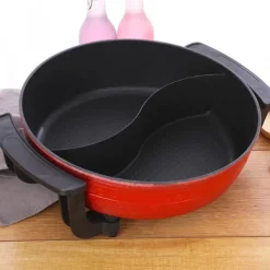 Yuanyang Hot Pot - Elektrisk hotpot-gryde - 6 L - 1300 W - Delt 2 smage - Rustfrit stål - Rød New